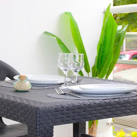 Studio Moderne, Centre-Ville, Au Calme, Parking Prive La Possession Ngoại thất bức ảnh