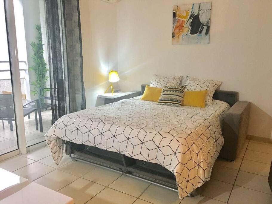 Studio Moderne, Centre-Ville, Au Calme, Parking Prive La Possession Ngoại thất bức ảnh