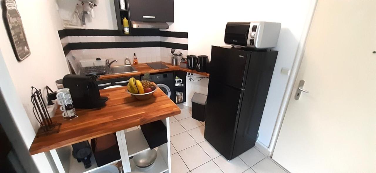 Studio Moderne, Centre-Ville, Au Calme, Parking Prive La Possession Ngoại thất bức ảnh