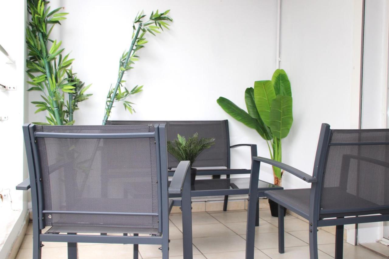Studio Moderne, Centre-Ville, Au Calme, Parking Prive La Possession Ngoại thất bức ảnh